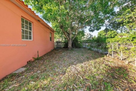 Купить виллу или дом в Майами, Флорида 3 спальни, 111.11м2, № 2026563 - фото 3