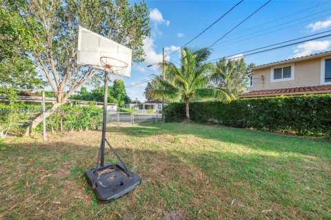 Купить виллу или дом в Майами, Флорида 3 спальни, 111.11м2, № 2026563 - фото 2