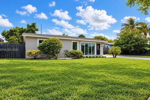 Villa ou maison à vendre à Fort Lauderdale, Floride: 3 chambres, 109.25 m2 № 2397873 - photo 2