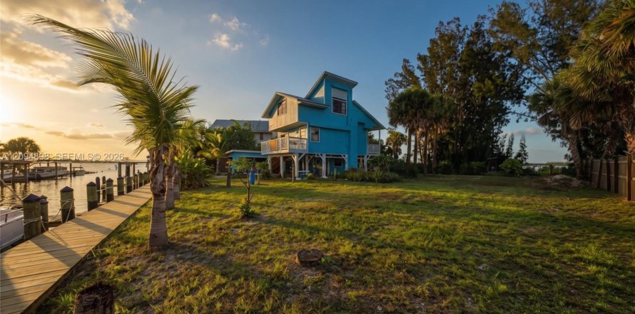 Land in Grant-Valkaria, Florida № 2392133