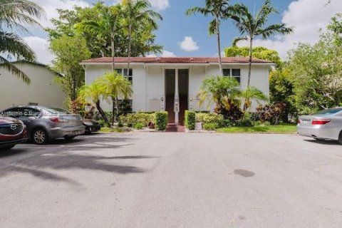 Propiedad comercial en venta en Coral Springs, Florida, 306.21 m2 № 1961182 - foto 25