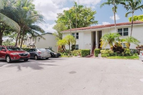 Propiedad comercial en venta en Coral Springs, Florida, 306.21 m2 № 1961182 - foto 26
