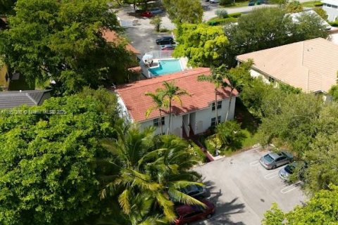 Propiedad comercial en venta en Coral Springs, Florida, 306.21 m2 № 1961182 - foto 15