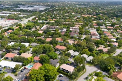 Propiedad comercial en venta en Coral Springs, Florida, 306.21 m2 № 1961182 - foto 8