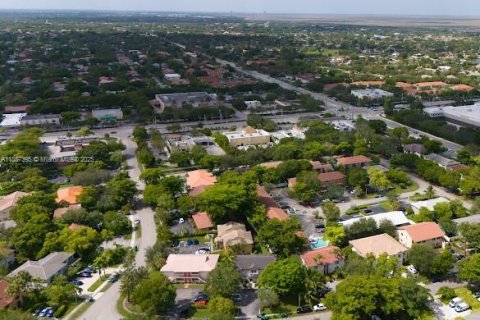 Propiedad comercial en venta en Coral Springs, Florida, 306.21 m2 № 1961182 - foto 10