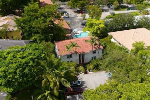 Propiedad comercial en venta en Coral Springs, Florida, 306.21 m2 № 1961182 - foto 4