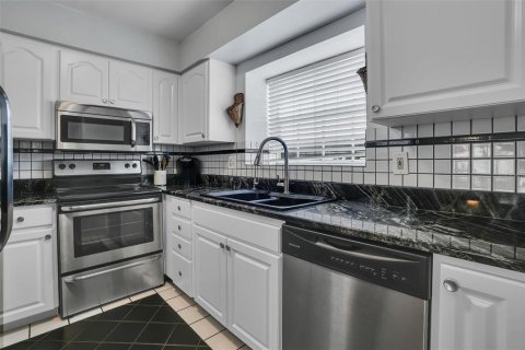 Купить таунхаус в Редингтон-Шорс, Флорида 3 комнаты, 114.92м2, № 1734653 - фото 9