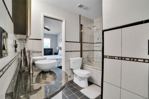 Купить таунхаус в Редингтон-Шорс, Флорида 3 комнаты, 114.92м2, № 1734653 - фото 15