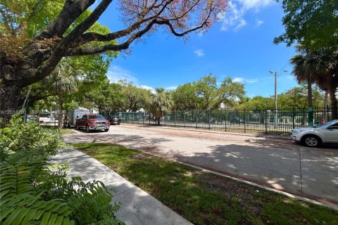 Condo in Miami, Florida, 1 bedroom № 2076389 - photo 27