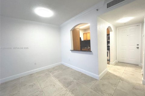 Condo in Miami, Florida, 1 bedroom № 2076389 - photo 14