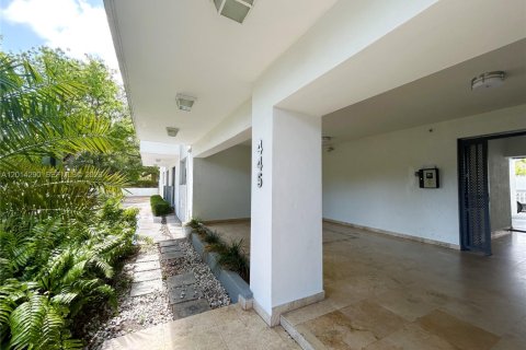 Condo in Miami, Florida, 1 bedroom № 2076389 - photo 28