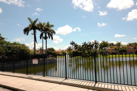 Townhouse in Riviera Beach, Florida 2 bedrooms, 94.95 sq.m. № 1975756 - photo 25