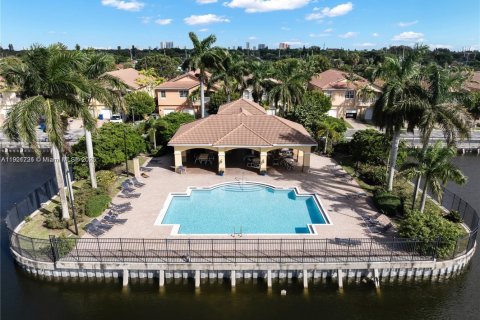 Townhouse in Riviera Beach, Florida 2 bedrooms, 94.95 sq.m. № 1975756 - photo 20