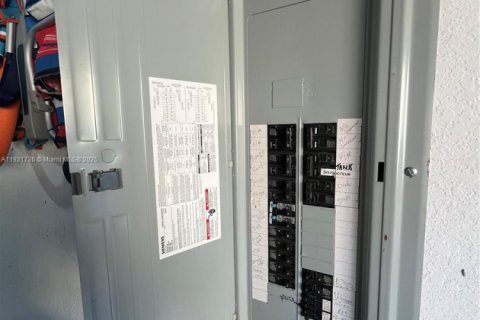 Townhouse in Riviera Beach, Florida 2 bedrooms, 94.95 sq.m. № 1975756 - photo 29