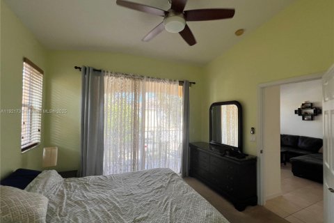 Townhouse in Riviera Beach, Florida 2 bedrooms, 94.95 sq.m. № 1975756 - photo 7