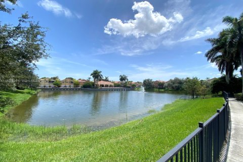 Townhouse in Riviera Beach, Florida 2 bedrooms, 94.95 sq.m. № 1975756 - photo 5