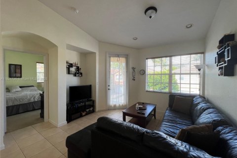 Townhouse in Riviera Beach, Florida 2 bedrooms, 94.95 sq.m. № 1975756 - photo 14