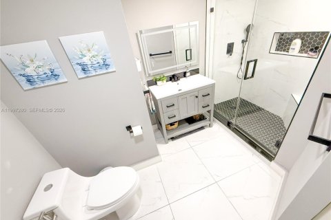 Condo in Miami, Florida, 2 bedrooms  № 2063108 - photo 12