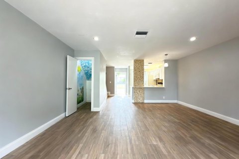 Adosado en venta en West Palm Beach, Florida, 2 dormitorios, 107.95 m2 № 2417151 - foto 5