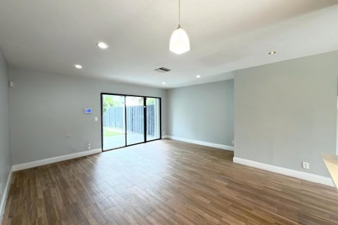 Adosado en venta en West Palm Beach, Florida, 2 dormitorios, 107.95 m2 № 2417151 - foto 7