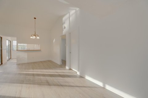 Condo in Homestead, Florida, 3 bedrooms № 1897667 - photo 4