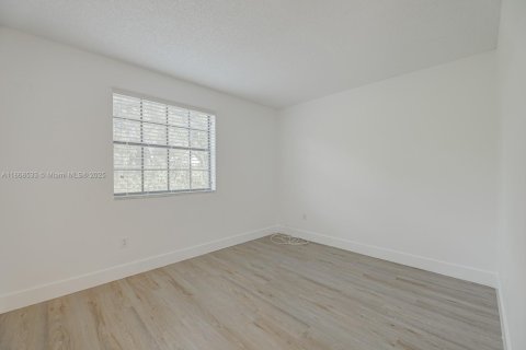 Condo in Homestead, Florida, 3 bedrooms № 1897667 - photo 13