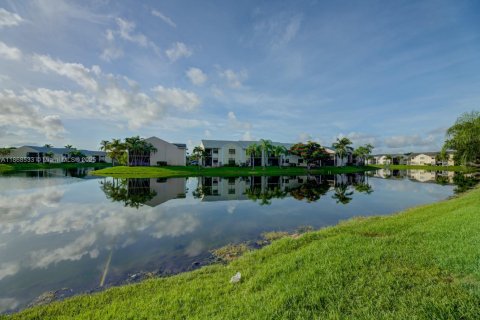 Condo in Homestead, Florida, 3 bedrooms № 1897667 - photo 28