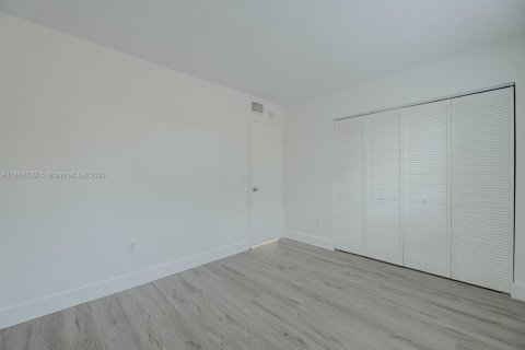 Condo in Homestead, Florida, 3 bedrooms № 1897667 - photo 14