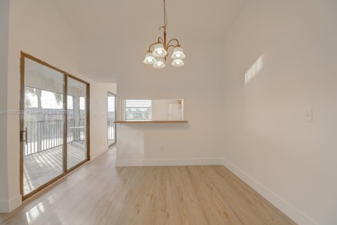 Condo in Homestead, Florida, 3 bedrooms № 1897667 - photo 5