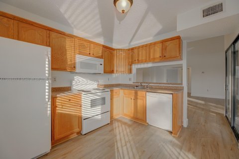 Condo in Homestead, Florida, 3 bedrooms № 1897667 - photo 9