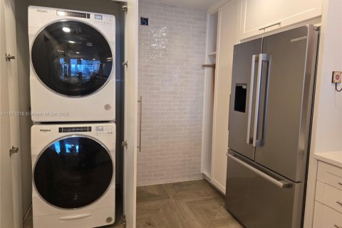 Condominio en venta en Miami Beach, Florida, 2 dormitorios, 121.7 m2 № 1980911 - foto 11