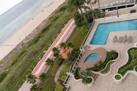 Condominio en venta en Miami Beach, Florida, 2 dormitorios, 121.7 m2 № 1980911 - foto 28