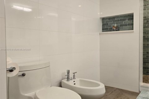 Condominio en venta en Miami Beach, Florida, 2 dormitorios, 121.7 m2 № 1980911 - foto 21