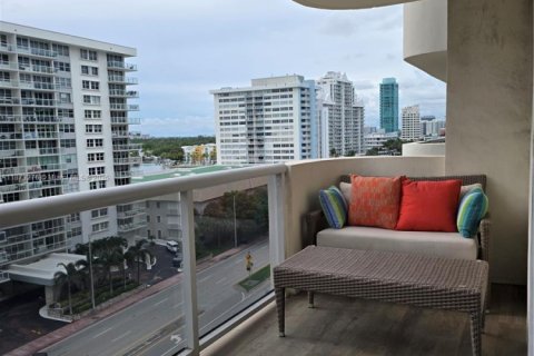 Condominio en venta en Miami Beach, Florida, 2 dormitorios, 121.7 m2 № 1980911 - foto 12