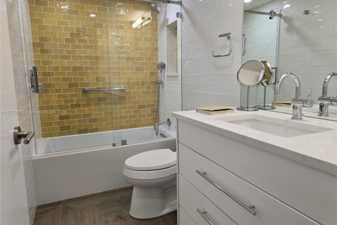 Condominio en venta en Miami Beach, Florida, 2 dormitorios, 121.7 m2 № 1980911 - foto 27