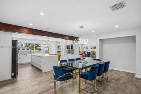 Villa ou maison à Wilton Manors, Floride 4 chambres, 240.62 m2 № 2090467