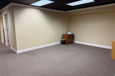 Immobilier commercial à louer à Longwood, Floride: 422.61 m2 № 2101500 - photo 10