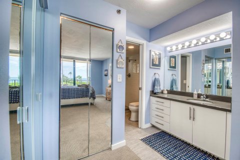 Condo in Jupiter, Florida, 2 bedrooms № 2399749 - photo 12
