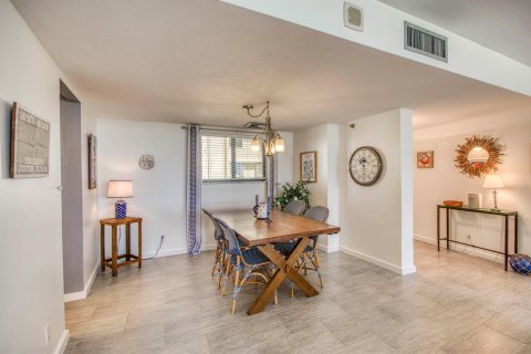 Condo in Jupiter, Florida, 2 bedrooms № 2399749 - photo 18