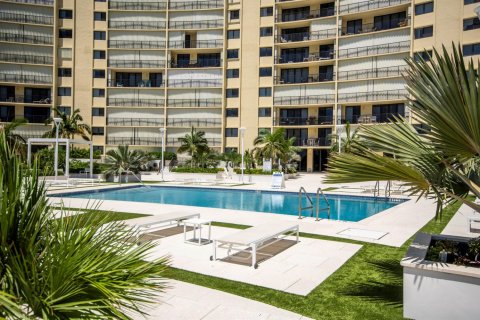 Condo in Jupiter, Florida, 2 bedrooms № 2399749 - photo 19