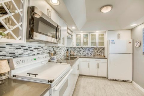 Condo in Jupiter, Florida, 2 bedrooms № 2399749 - photo 15