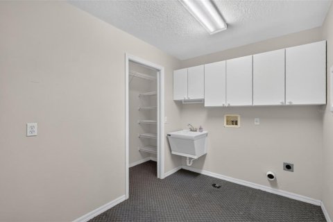 Casa en venta en Mount Dora, Florida, 4 dormitorios, 241.17 m2 № 2215543 - foto 26