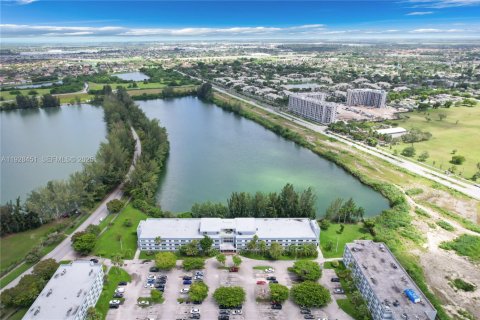 Appartement à louer à Homestead, Floride: 2 chambres, 99.87 m2 № 1986936 - photo 17