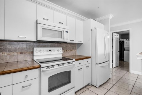 Appartement à louer à Homestead, Floride: 2 chambres, 99.87 m2 № 1986936 - photo 5