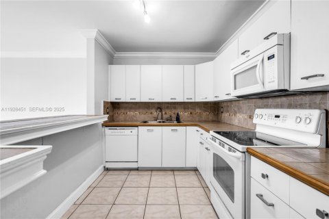 Appartement à louer à Homestead, Floride: 2 chambres, 99.87 m2 № 1986936 - photo 4