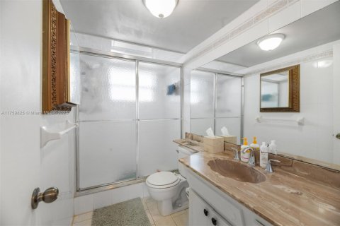 Copropriété à vendre à Lauderdale Lakes, Floride: 2 chambres, 102.38 m2 № 1700694 - photo 7