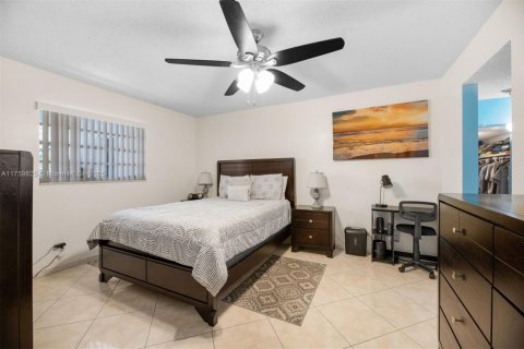 Copropriété à vendre à Lauderdale Lakes, Floride: 2 chambres, 102.38 m2 № 1700694 - photo 8