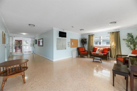 Copropriété à vendre à Lauderdale Lakes, Floride: 2 chambres, 102.38 m2 № 1700694 - photo 15