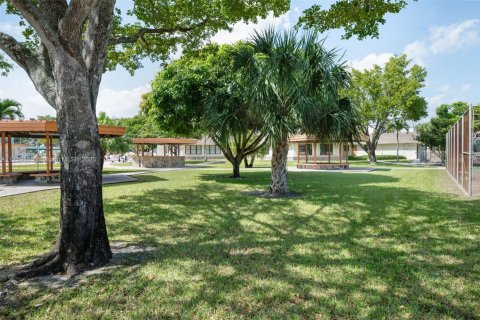 Copropriété à vendre à Lauderdale Lakes, Floride: 2 chambres, 102.38 m2 № 1700694 - photo 20