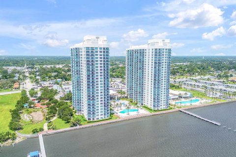Condo à Holly Hill, Floride, 3 chambres  № 2094220